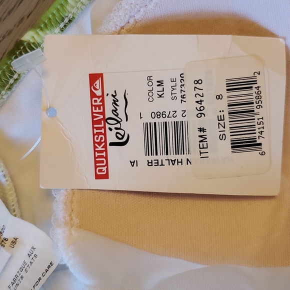 Quicksilver NEW 2 Piece Swimsuit - Picture 9 of 10